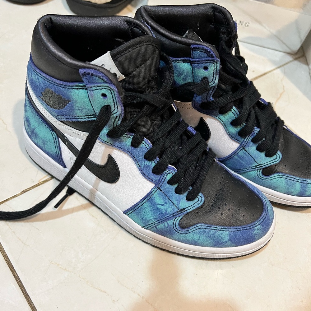 Nike Women's Sneakers - Black and Blue